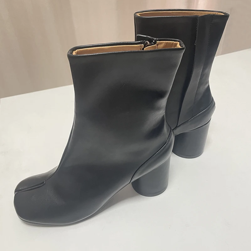 

2026 Brand Designer Tabi Boots Split Toe Round High Heel Women Boots Leather Autumn Winter Fashion Women Shoes Ankle Boots