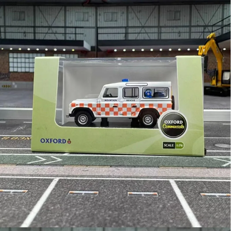 

OXFORD 1:76 Land Rover Rescue Vehicle Alloy Car Model Classics Adult Souvenir Gift Static Display