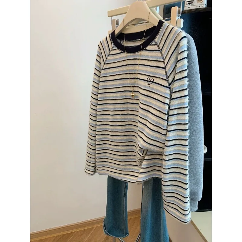 Fashion Casual Fashion Loose Striped Embroidered Long-sleeved T-shirt Autumn Regular Long-sleeved Heart-shaped Korean Style Top