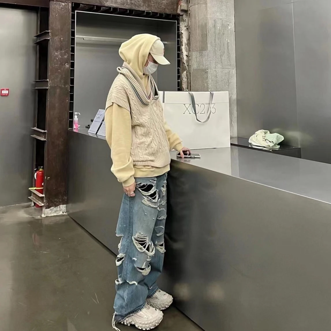 스트릿웨어 힙합 블루 데미지 디스트레스드 스트레이트 레그 진 남성용 디스트로이드 찢어진 고양이 수염 배기 진 팬츠 Y2k