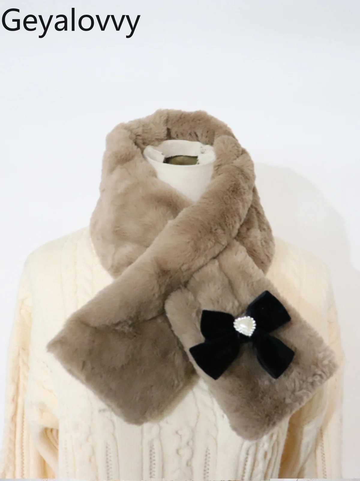 

Плюшевый шарф с милым бантом, бежевый, из искусственного кроличьего меха, зимний теплый утолщенный простой элегантный универсальный шарф в японском стиле