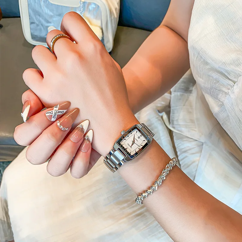 

Luxury Gold Watch for Women Ladies Quartz Wristwatches Stainless Steel Women Small Gold Watch Luxury Casual Fashion Watch