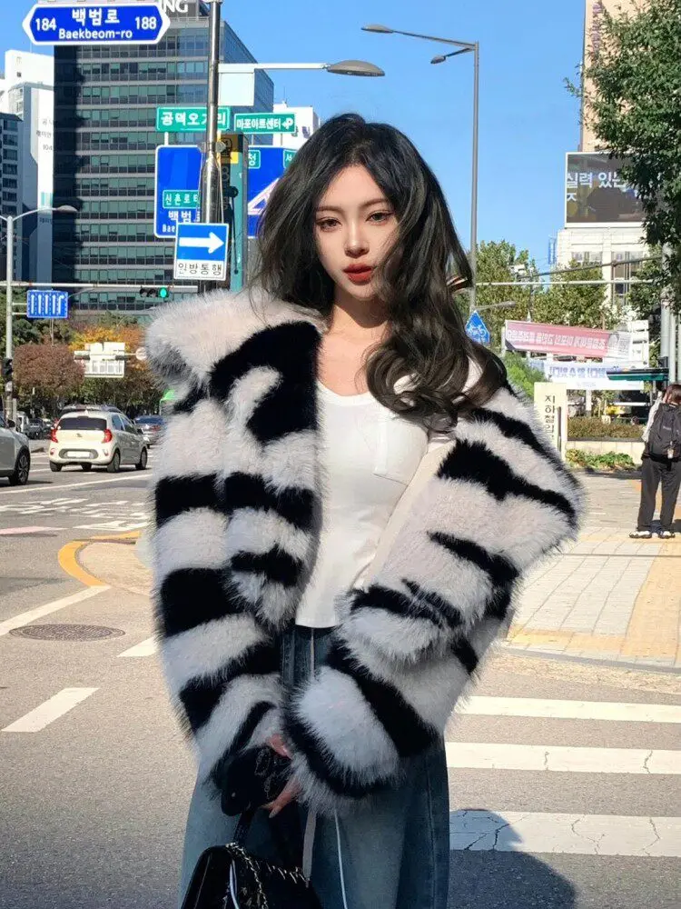 Winter New Women's Fake Fur Jacket Windproof Large Collar Zebra Pattern Jacket