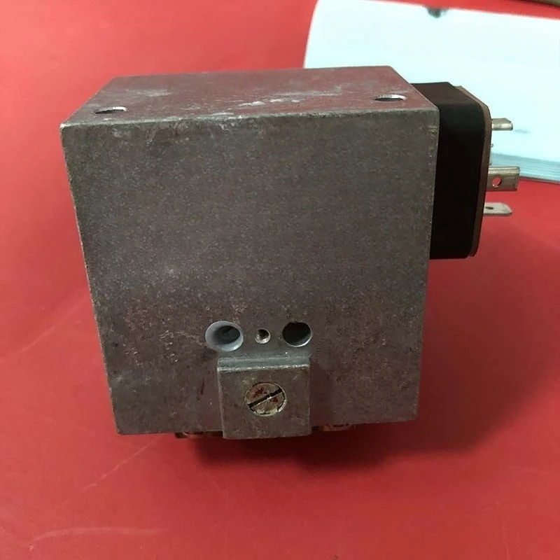 DWR3 pressure switch original genuine, industrial, durable