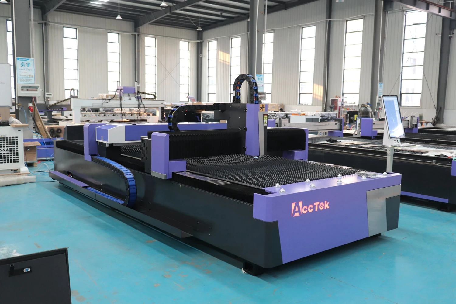 Dual Heads CNC Fiber Laser 2000w Metal Cutting Machine 1325 CO2 Laser Cutter 1325 For Irion Steel