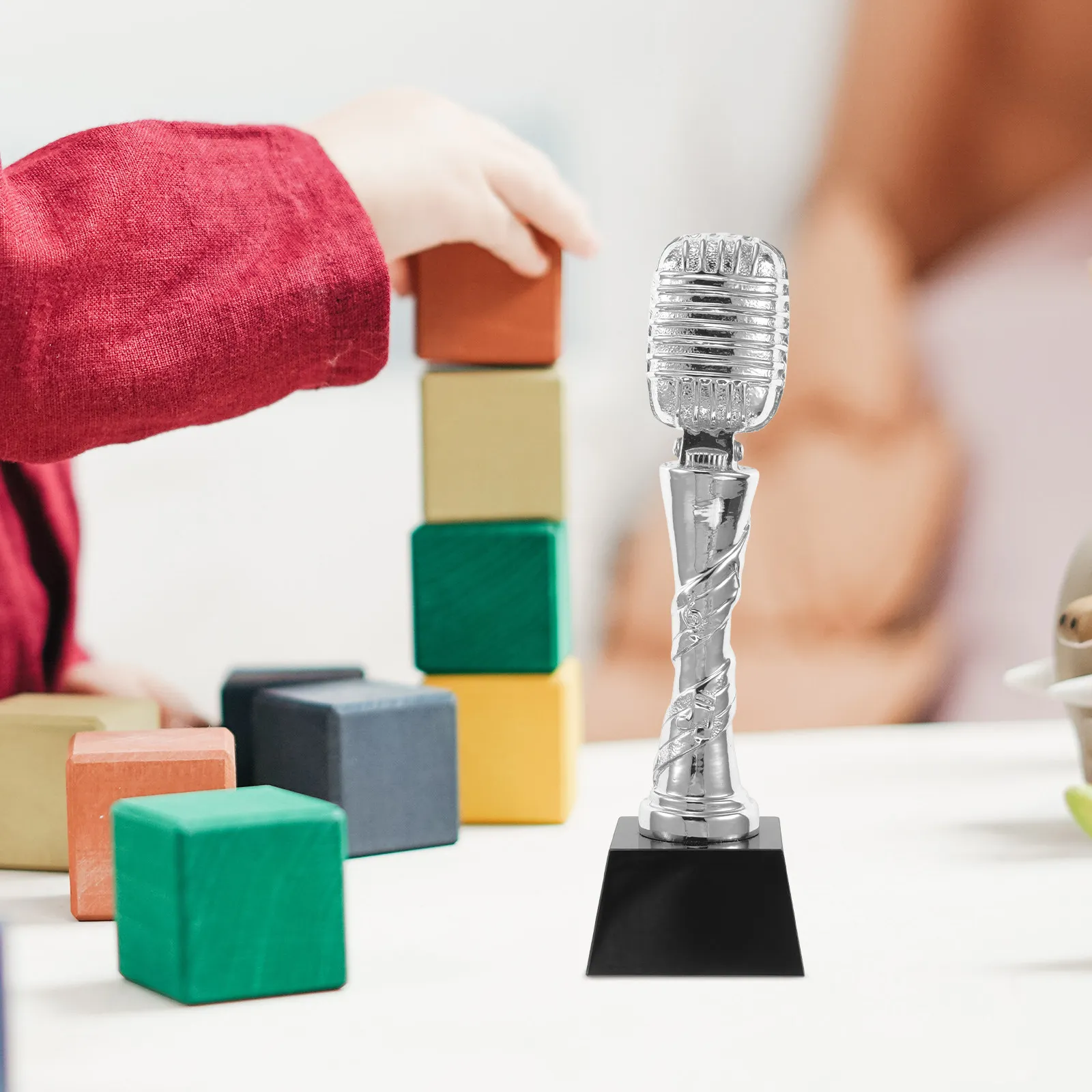 trofeo-musicale-in-resina-a-forma-di-microfono-premio-creativo-per-concorsi-di-canto-decorazione-per-gare-di-canto-premio-per-riconoscimenti-musicali