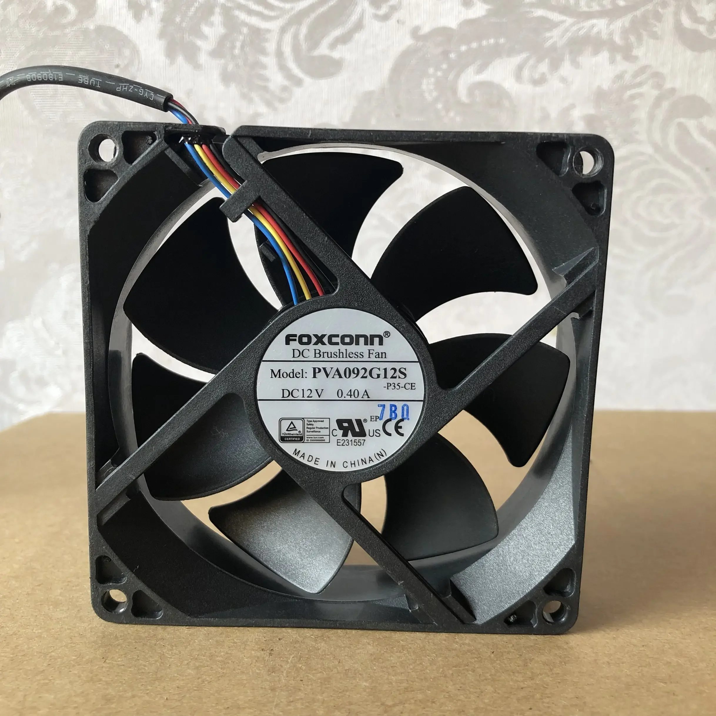 Forcecon PVA092G12S P35-CE DC 12V 0.40A 90x90x25mm 4-wire Server Cooling Fan