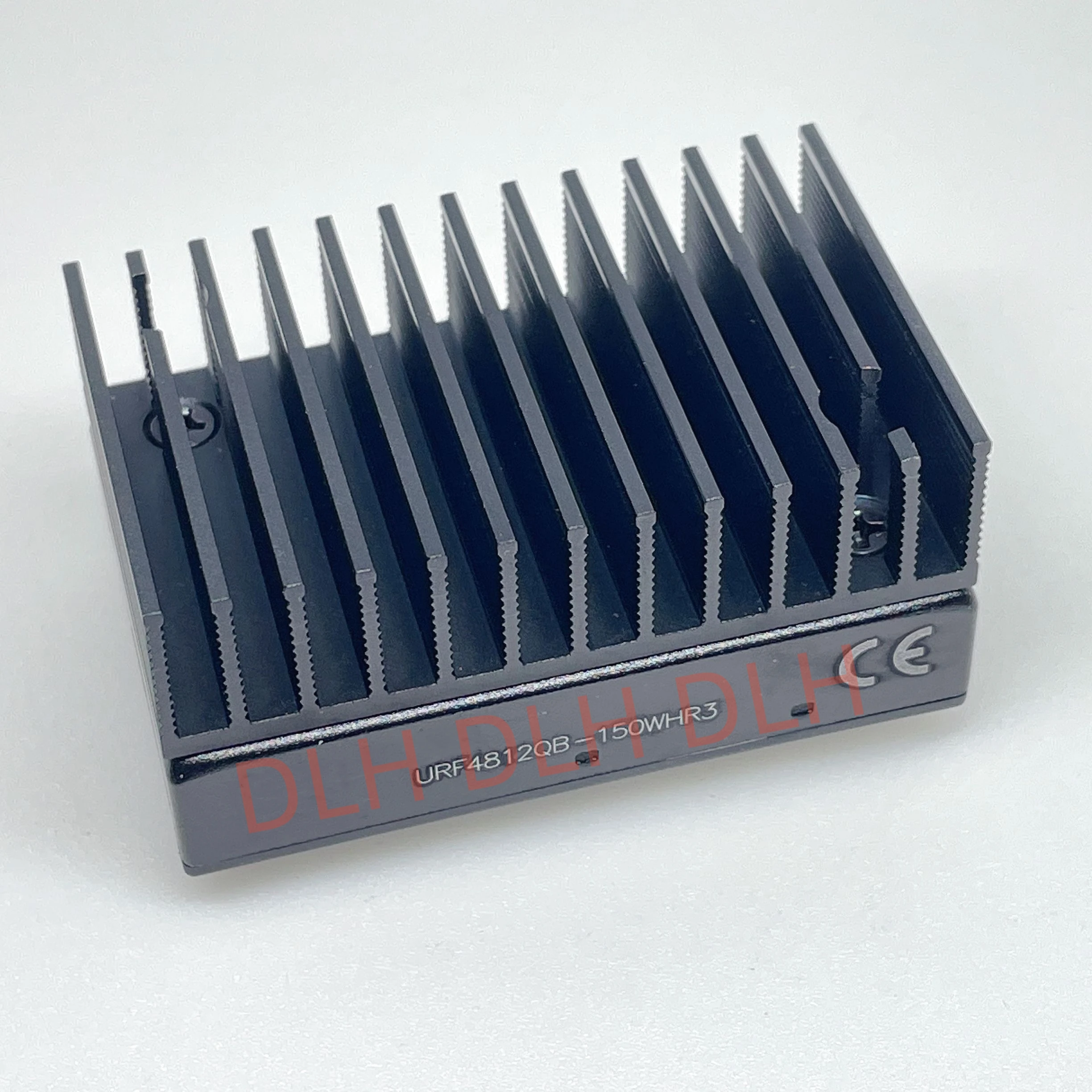 

URF4812QB-150WHR3 Sunon DC-DC Power Module 48V to 12V 12.5A 150W