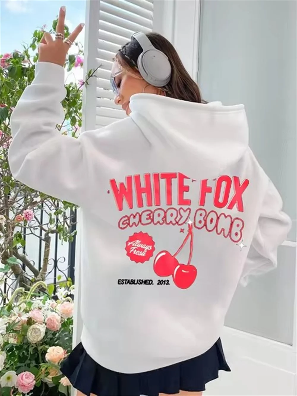 

Women's hooded sweatshirt with cherry and fox print, loose lace up polar lining, multifunctional high-end street wear, new fashi