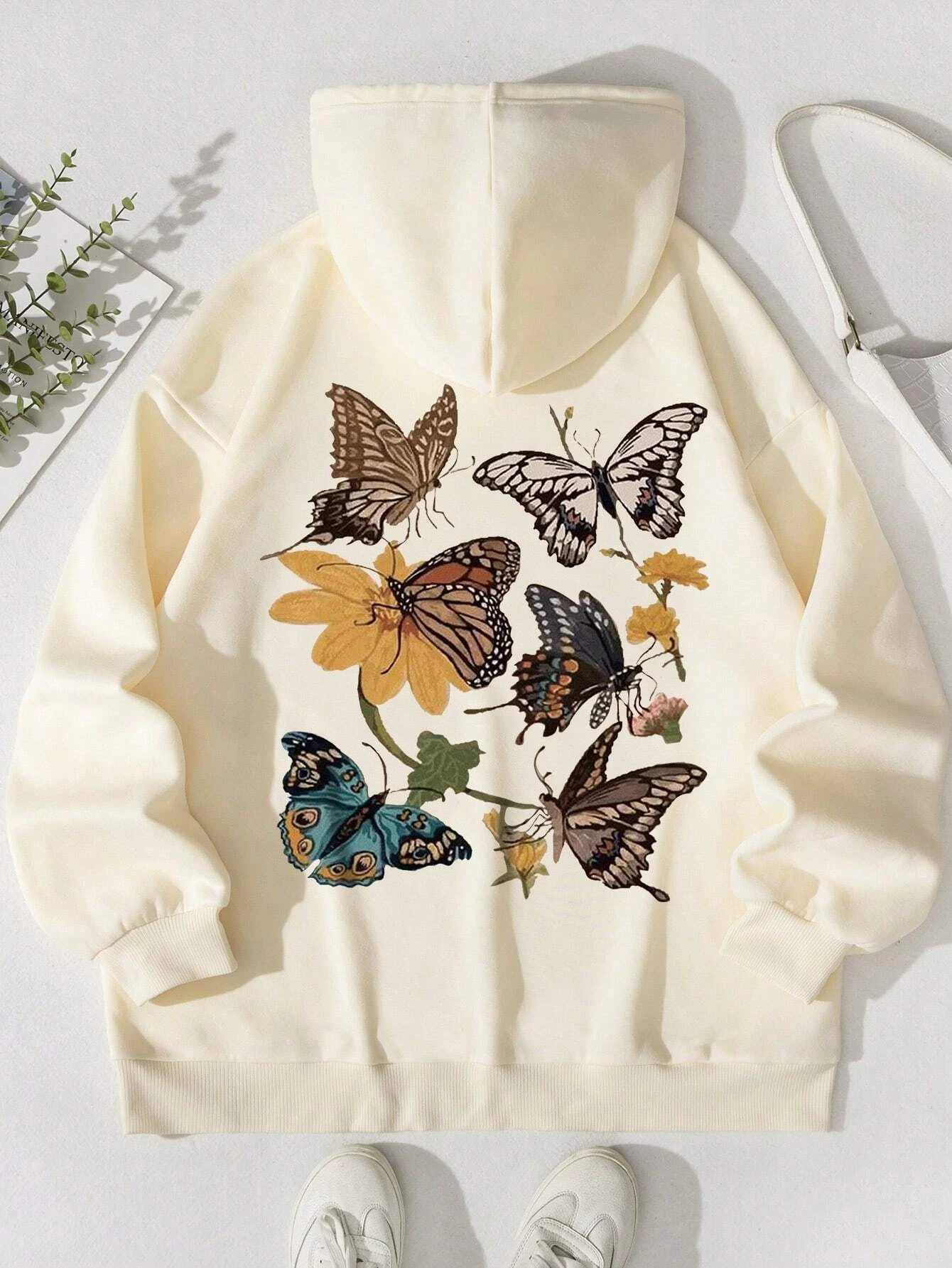 Beautiful Flying Butterflies Printing Women Hoody Harajuku Loose Sweatshirt Fleece Warm Hoodie Vintage Autumn Crewneck Woman Top