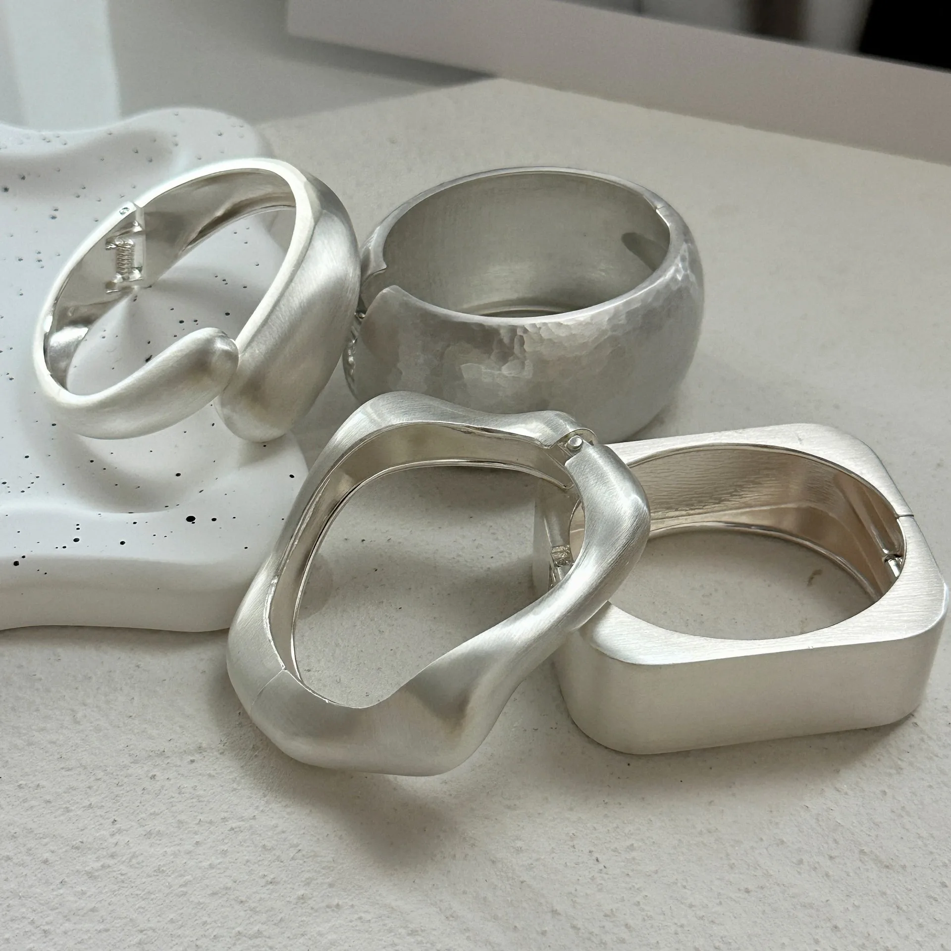 Punk Chunky Heavy Matte Metal Geometric Wide Bangles for Women Open Cuff Irregular Silver Color Charm Bracelet Aesthetic Jewelry