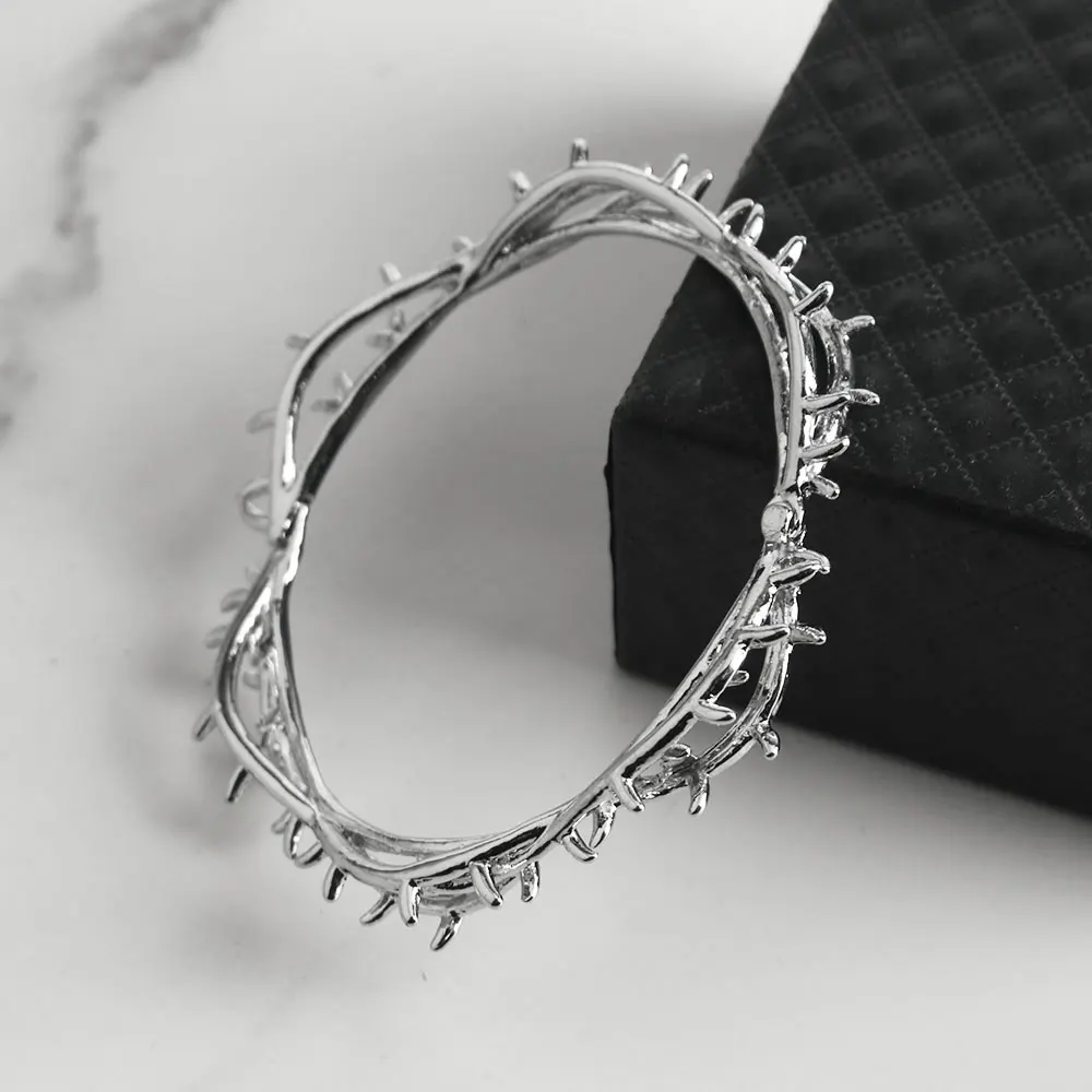 Thorn Bracelet Punk Gothic Cosplay Unisex Metal Hip Hop Hand Chain Silver Color Jewelry Bangles Props Birthday Gift Accessories