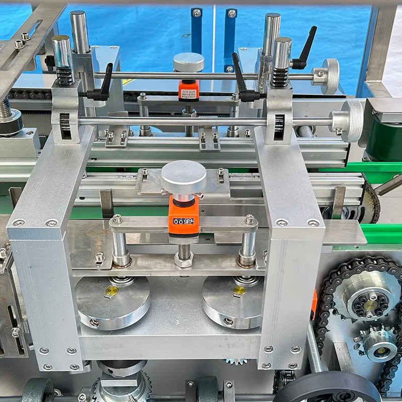 自動カートン包装機 ティッシュペーパー・歯磨き粉箱包装機