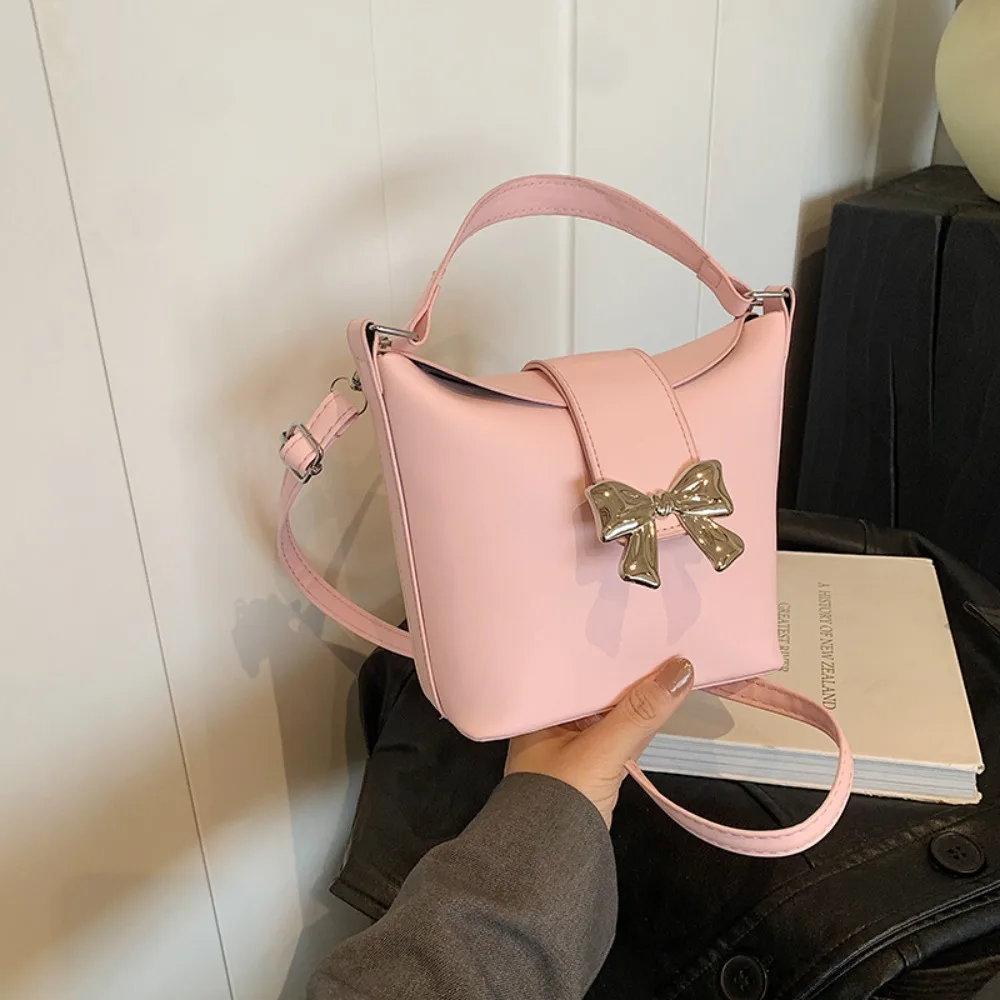 

Casual Pu Leather Bow Buckle PU Bag Handbag Crossbody Bag Silver Bucket Bag Korean Style Solid Color Women's Shoulder Bag Travel