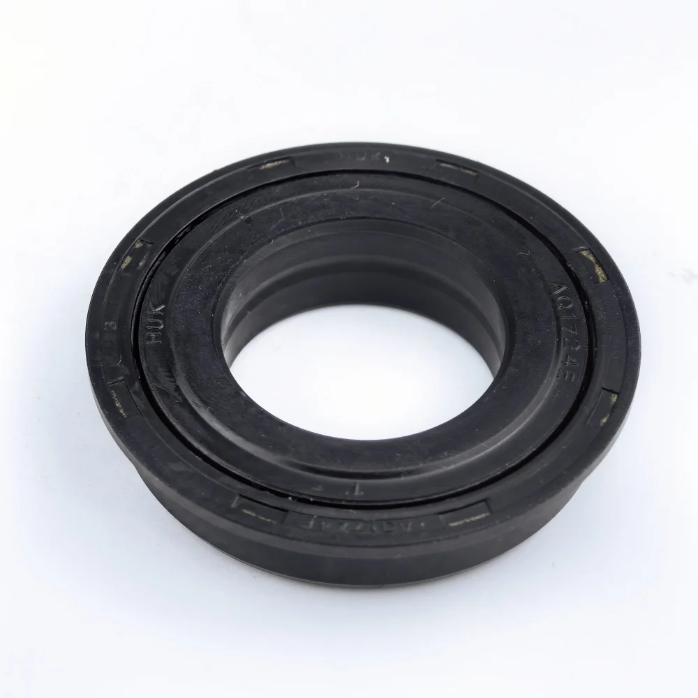 Tractor shaft oil seal QLF AQ8667P NBR 70*95/102*11.5/21.5mm agricultural machinery accessory seal