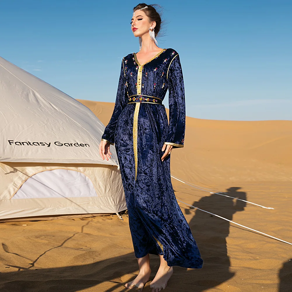 Luxury Party Gown Islamic Abayas Arabic Rhinestone Muslim Women Long Dress Velvet Jalabiya Moroccan Caftan Ramadan Maxi Robe Eid