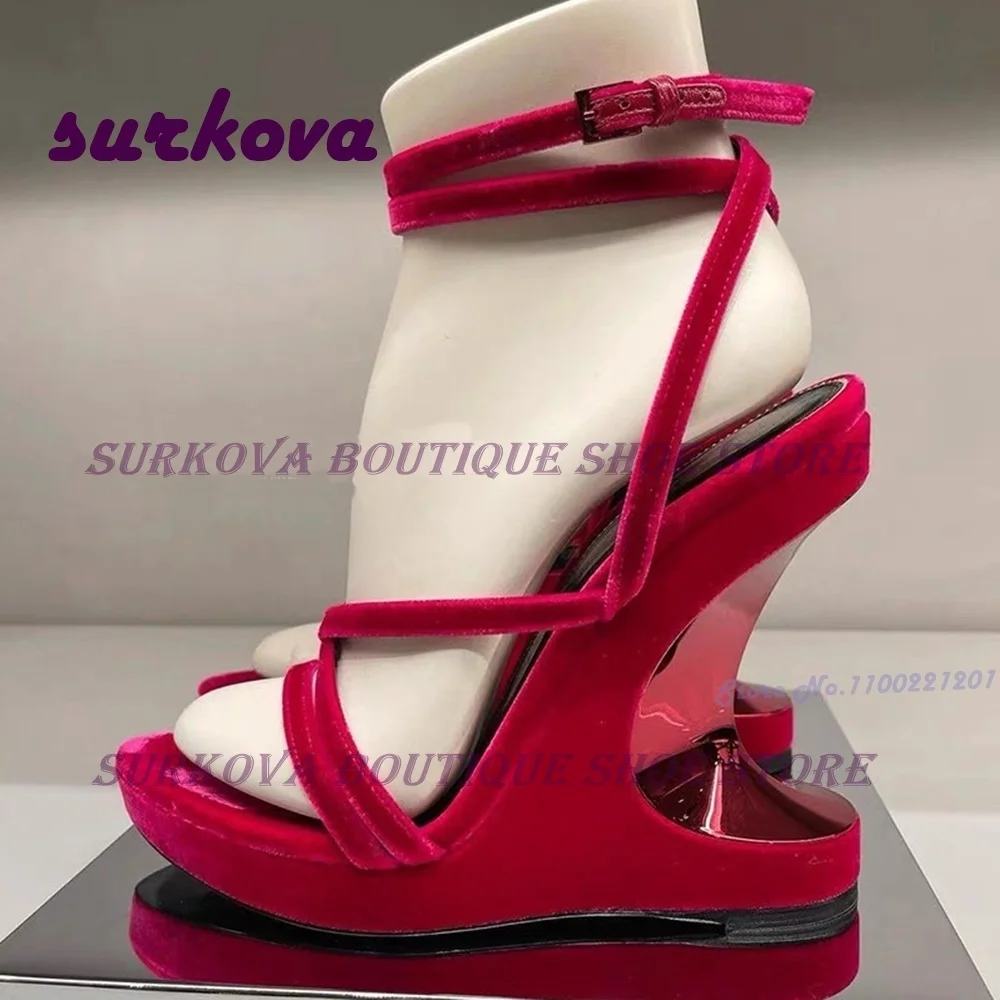 2025 Runway Show New Style Strapping Super-high Heel Platform Sandals Women's Metal Hollow-out Profiled Heel Sexy Buckle Velvet