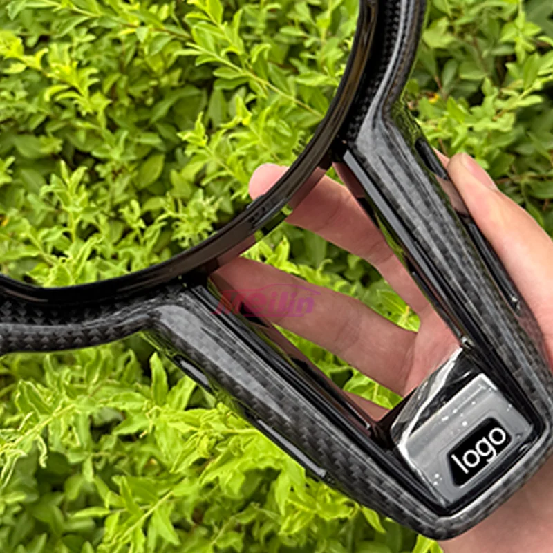 Applicable For BMW's new CS steering wheel, carbon fiber frame, black frame upgrade. Only applicable to CS's new steering wheel