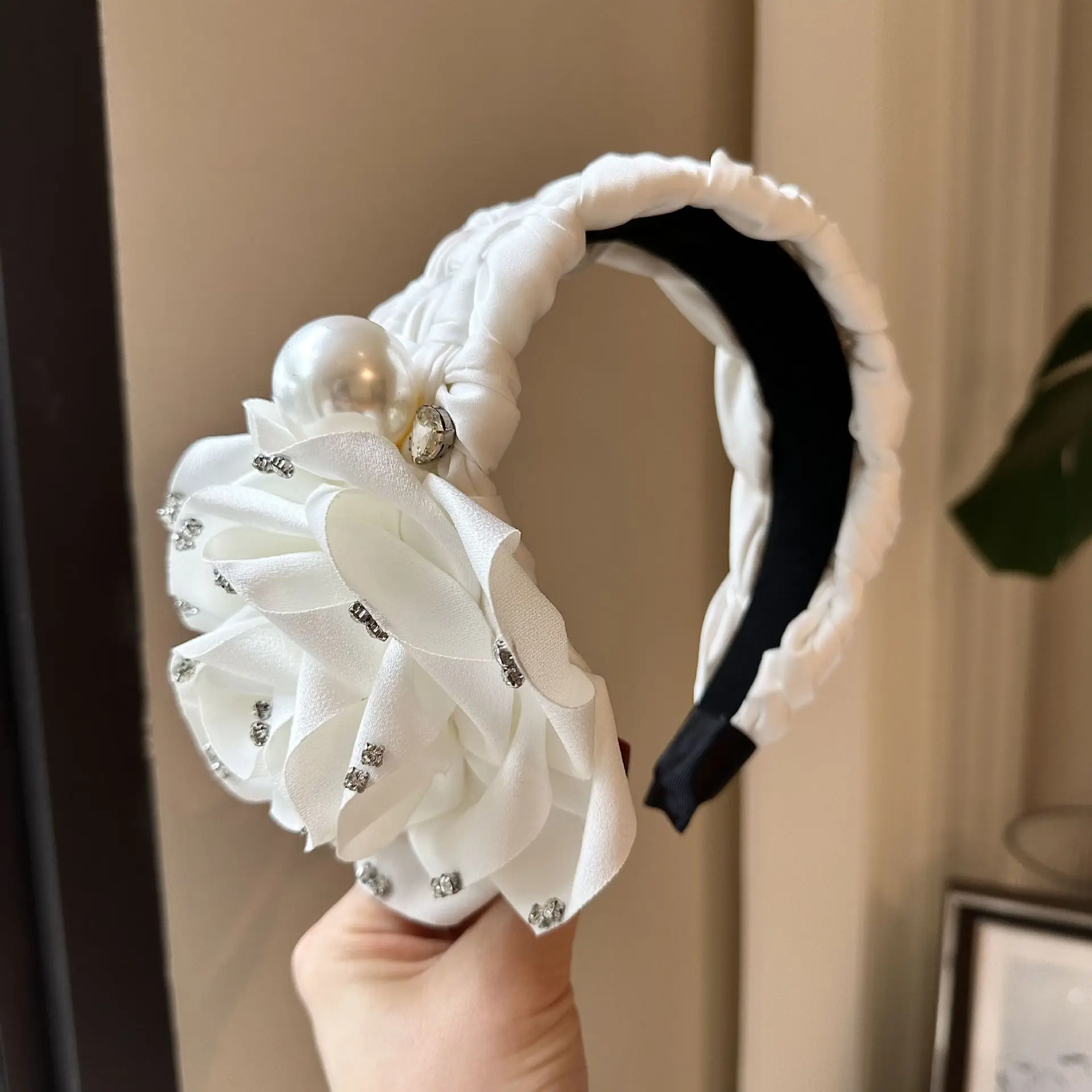 Luxury Handmade Headband Hair Accessories Big Flower Pearl Bead White Black Baroque Hairband for Women Party