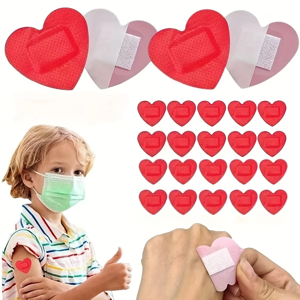 Rote herzförmige Bandage zum Schutz von Wunden |   Wundverband |   Niedliche Pflaster für oberflächliche Wunden auf der Haut