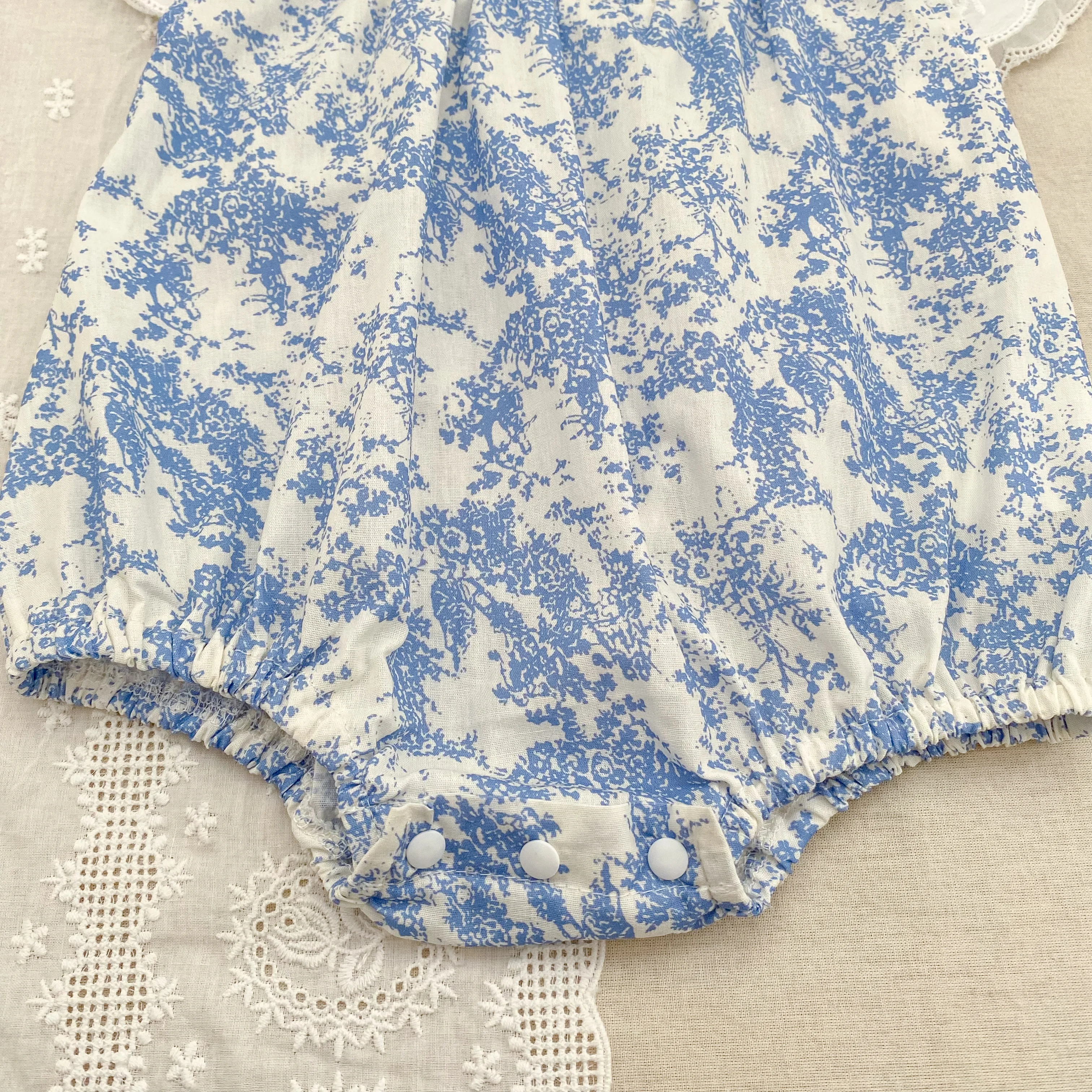 2026 Neuer Sommer Neugeborenen Baby Mädchen Strampler 0-24M Baby Mädchen Flatterärmel Baumwolle Mädchen Blumen Wickel-Baby-Mädchen-Strampler – Detail 10