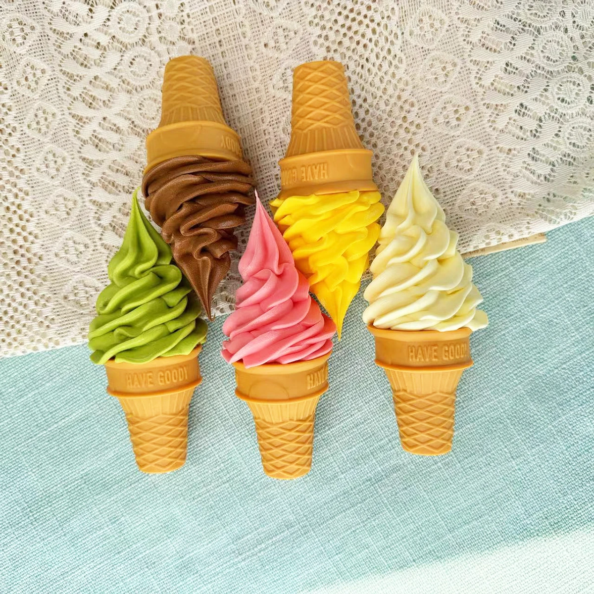Simulation Ice Cream Model Realistic Artificial Ice Cream Cone Fake Food Dessert Shop Display Model Photo Props Toy Home Decor