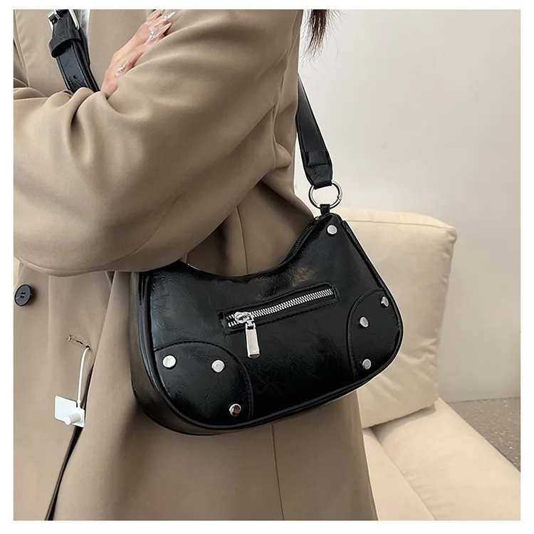 

Сумка-мессенджер JIAERDI черная с заклепками для женщин, ретро-стиль, из искусственной кожи, шикарная повседневная сумка через плечо, женская сумка в стиле Y2K, 2026