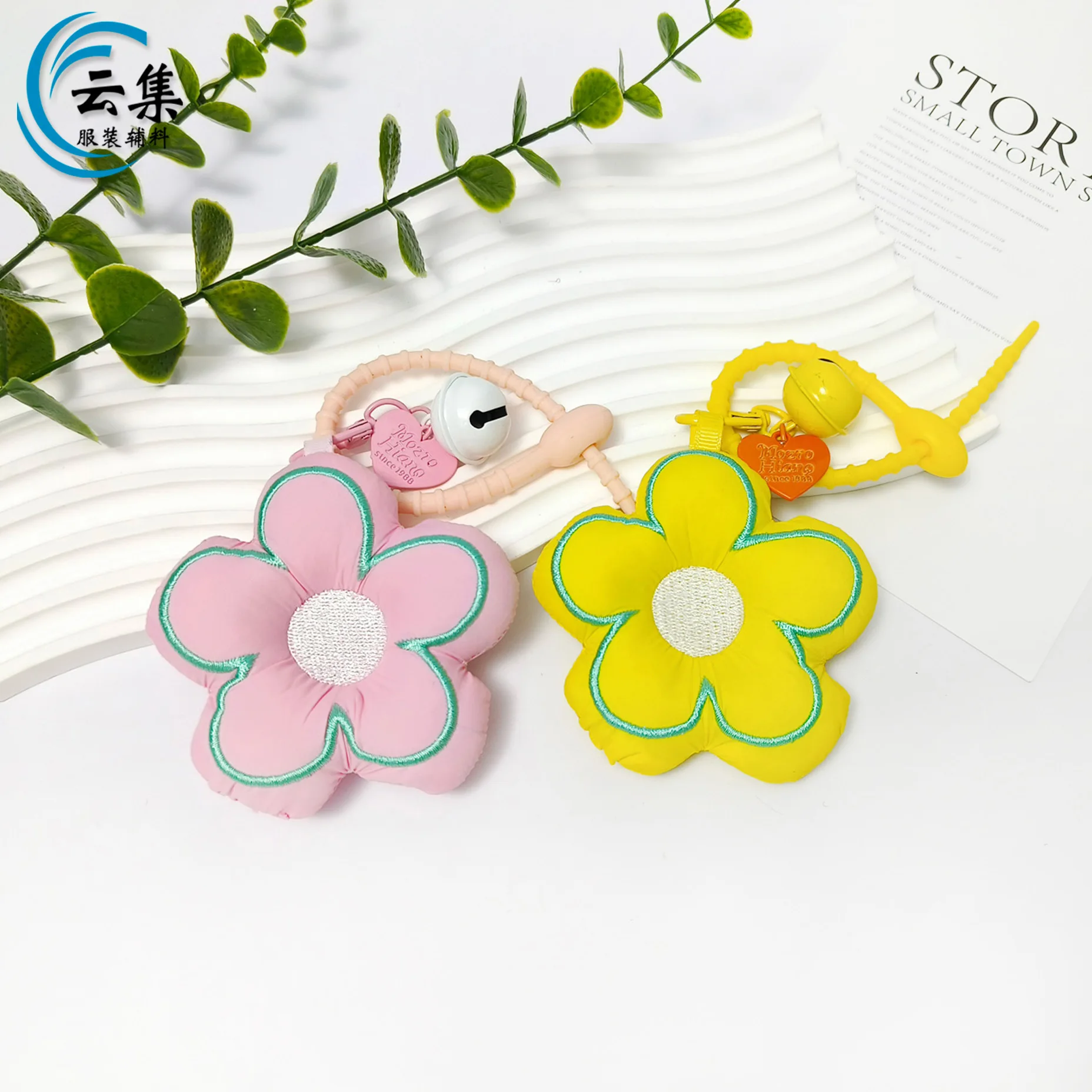 INS Fashion Flower Pendant 3D Flower Keychain Backpack Keychain Accessory Lace Trim Bow Fabric