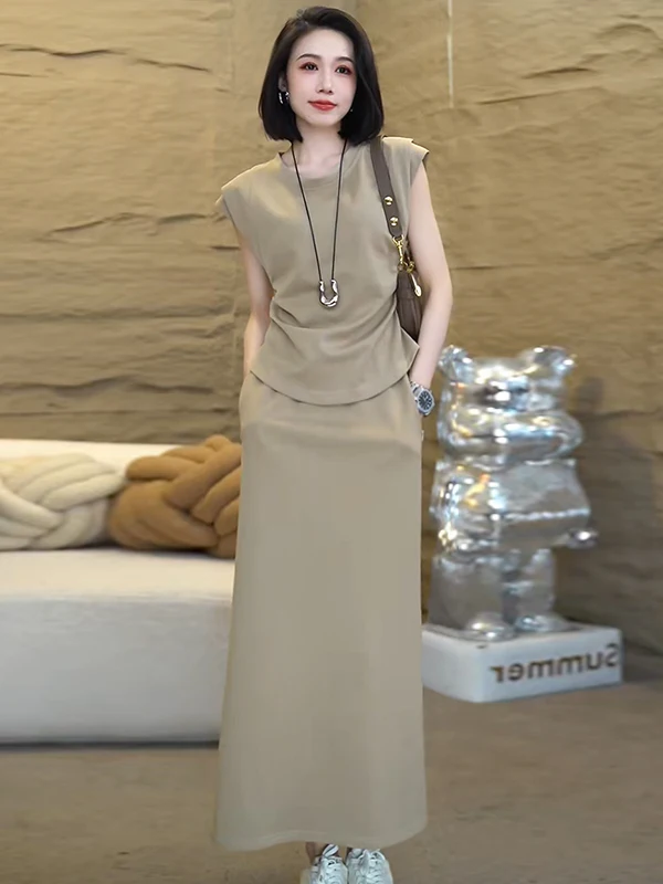 

Elegant Casual Sportswear Set for Women Short Sleeve Top And Half Skirt Slimming Waist Design Summer Fashion Two-Piece Suit