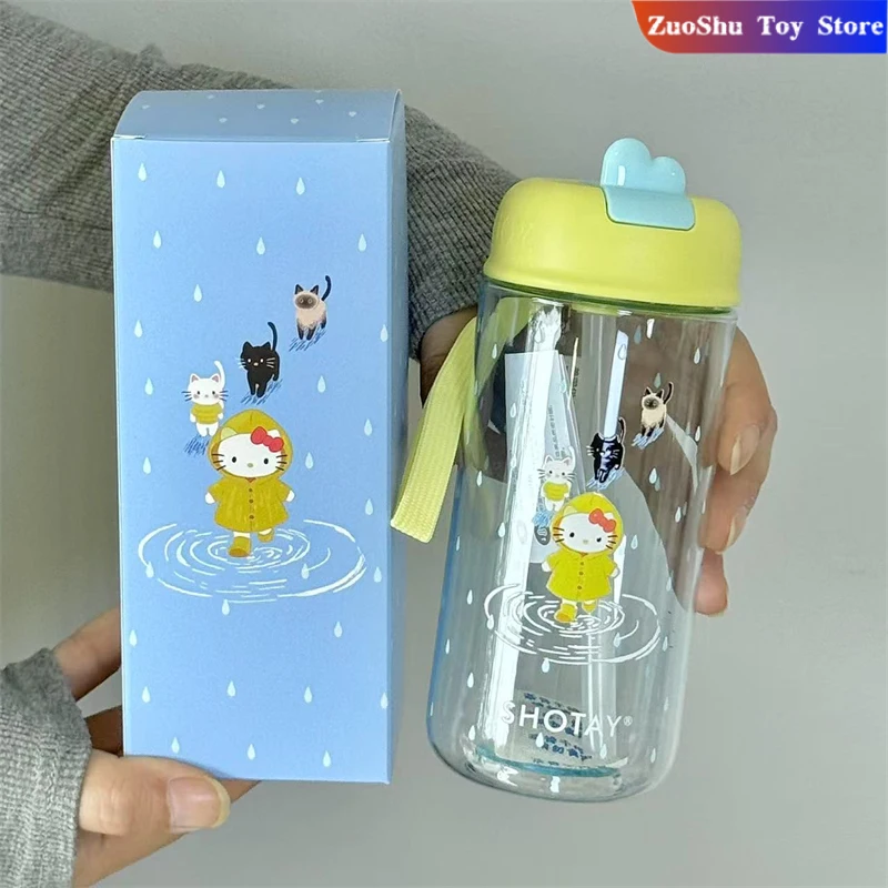 

Kawaii Sanrio Hellokitty Printing Straw Mug Plastic Cup Portable Mugs Juice Beverage Coffee Cup Model Toys For Children Gifts