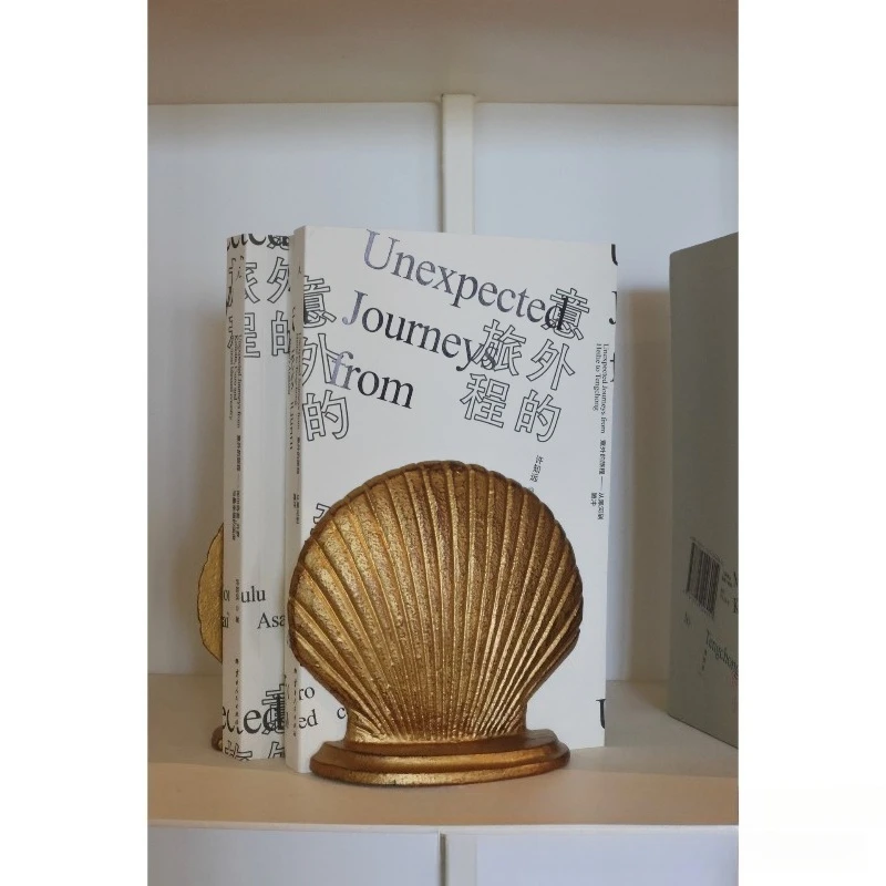 Vintage bronze shell bookend ornament, living room study desktop decoration, cast iron book scallop