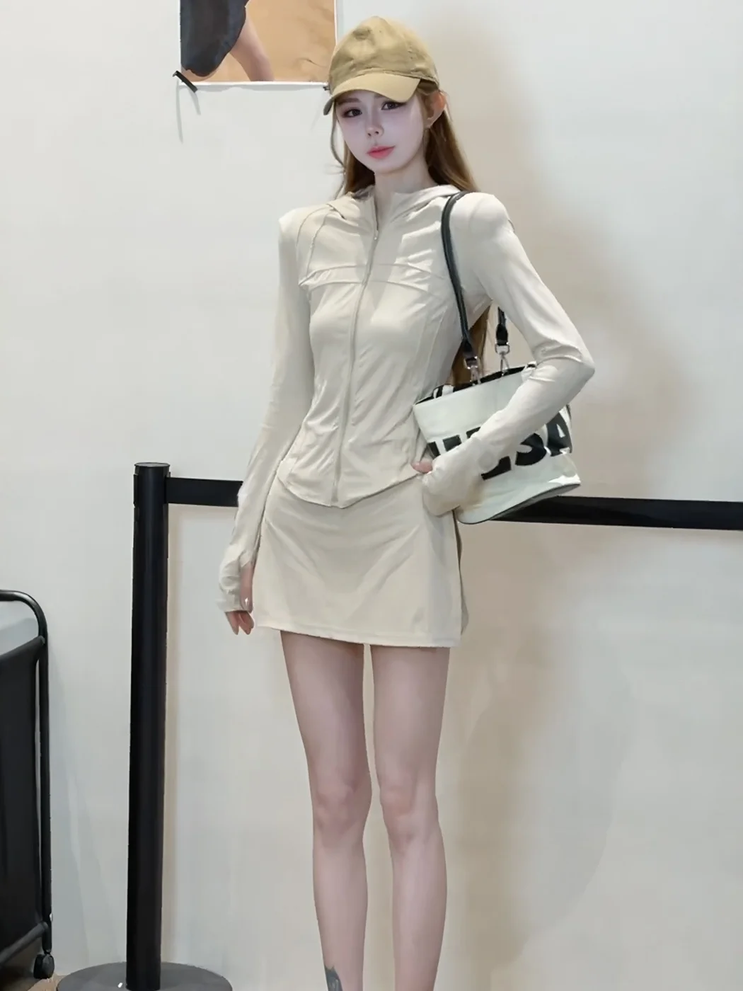 

Women's Sporty Casual Sun Protection Suit Slim Fit Breathable Lightweight Summer New Style Two-Piece Set Short Skirt Outerwear