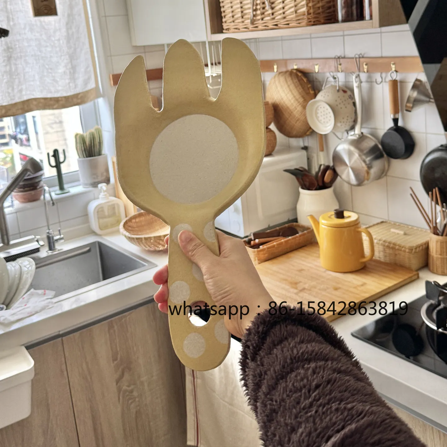 Creative Polka Dot Large Fork Shape Can Be Heated with Open Flame, and The Plate Can Be Hung with Tableware