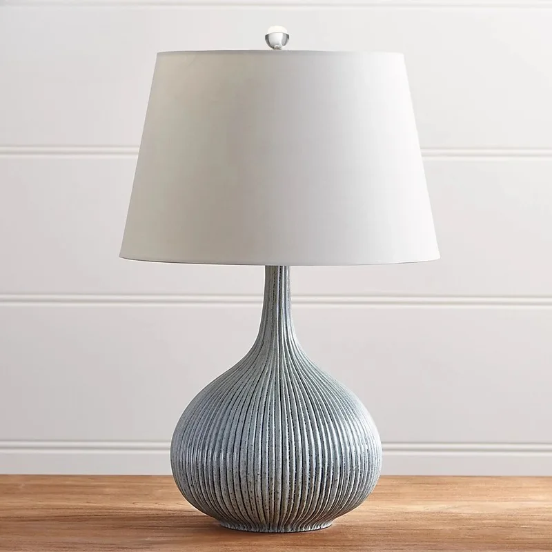 Swiss Ceramic Floor Lamp Creative High-end Feeling Living Room Modern Luxury Decoration Office Cafe Bedroom Bedside Table Lights