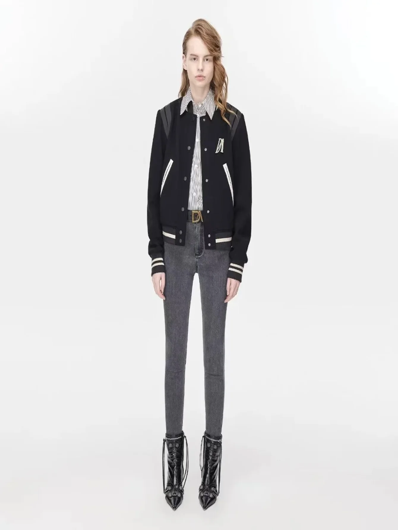 

Джинсы Y2K унисекс, серые, узкие, из денима, в стиле стритвир, для свиданий. Аксессуары и ремни в комплект не входят.