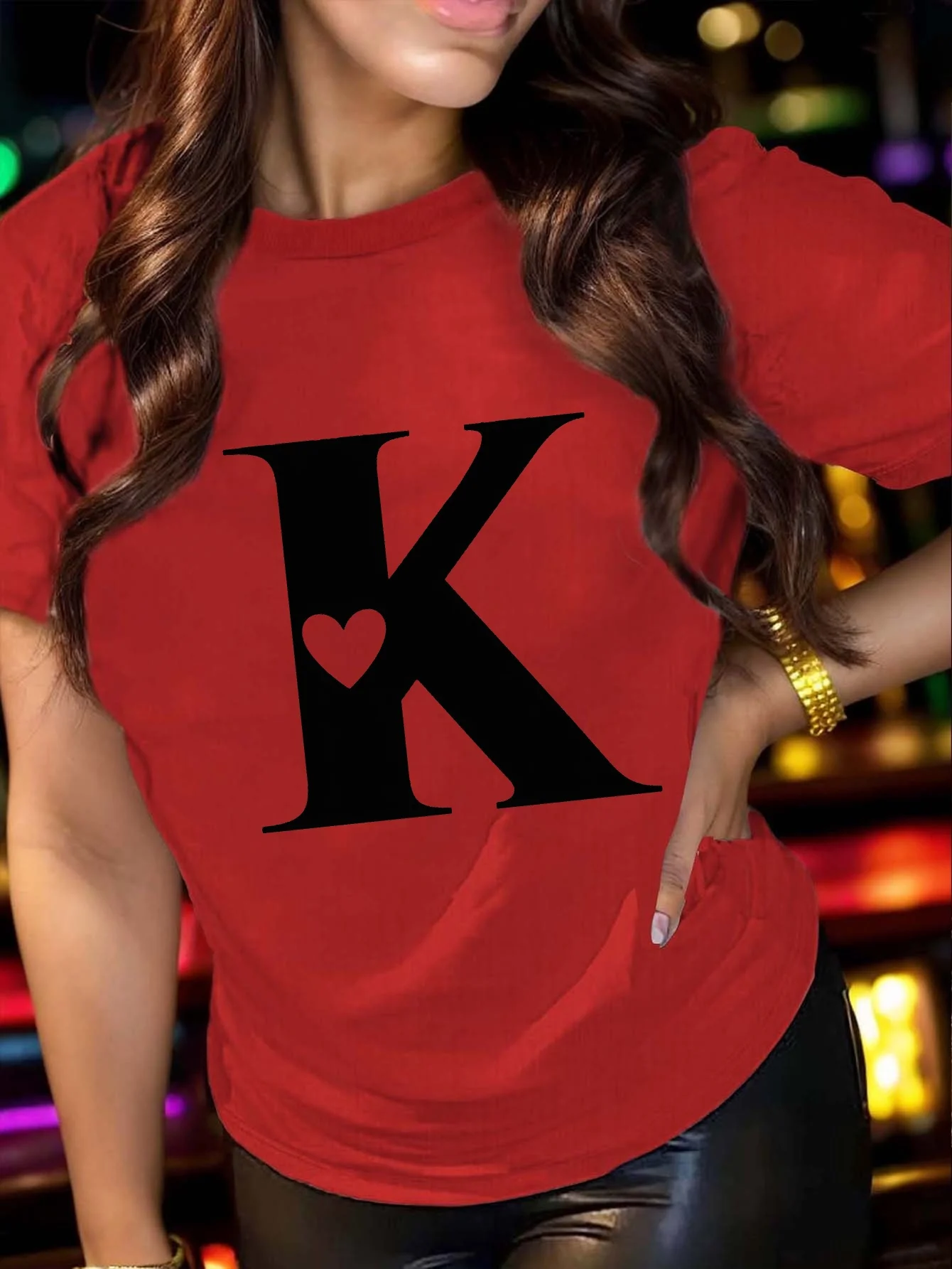 大胆な文字 K デザイン レディース Tシャツ ソフトで快適なフィット感 半袖 ラウンドネック カジュアル 服装 オールシーズン