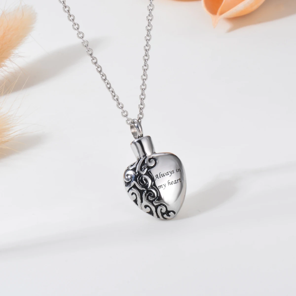 Always In My Heart Stainless Steel Locket Screw Heart Cremation Memorial Ashes Urn Necklace Jewelry Pendant Dropship