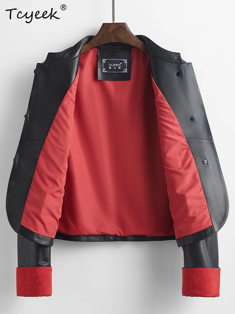 سترة جلدية للنساء من جلد الغنم بطبقة علوية من Tcyeek سترة قصيرة سوداء على الطراز الصيني الجديد بياقة واقفة وأكمام طويلة Chaqueta Cuero