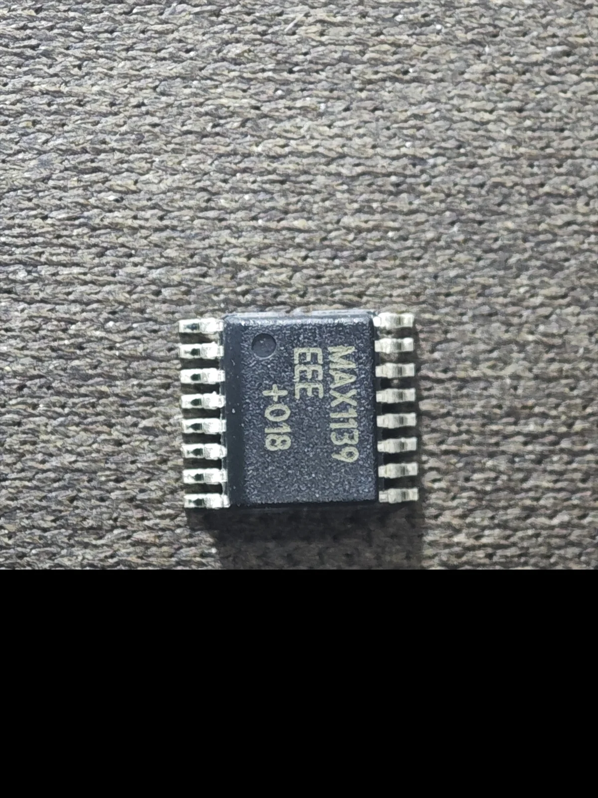 

New and Original MAX1139EEE Integrated circuit IC chip Electronic Components