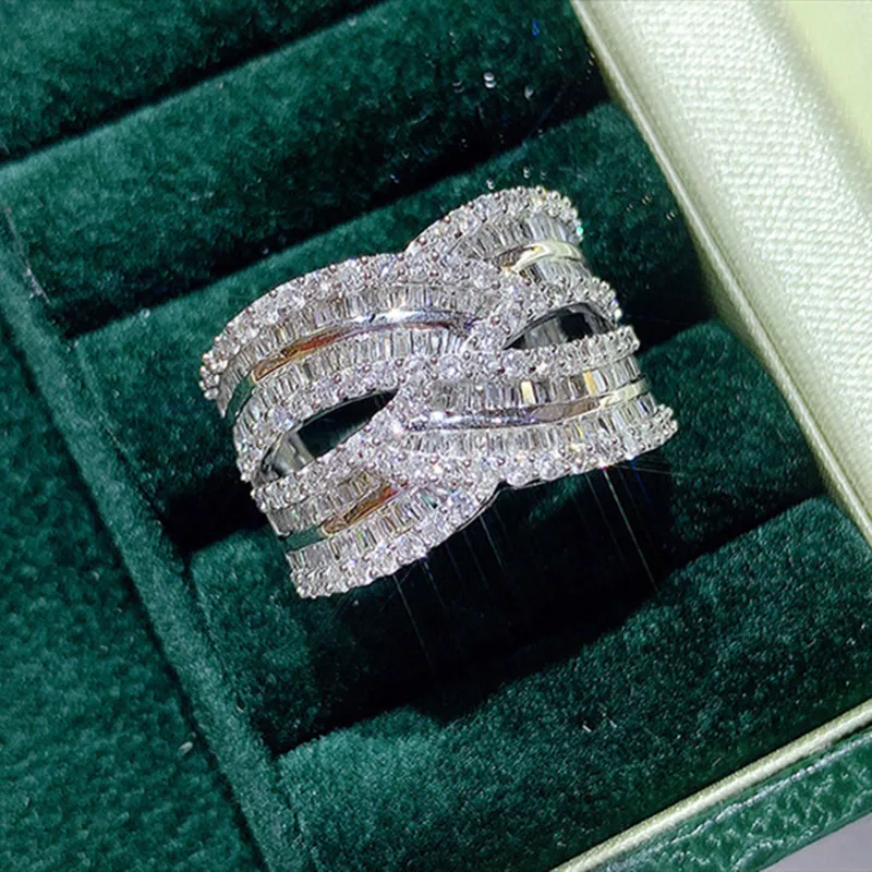 CC Luxury Rings For Men Women Hyperbole Cubic Zirconia Silver Bridal Wedding Engagement Fine Jewelry Party Accessories CC3198
