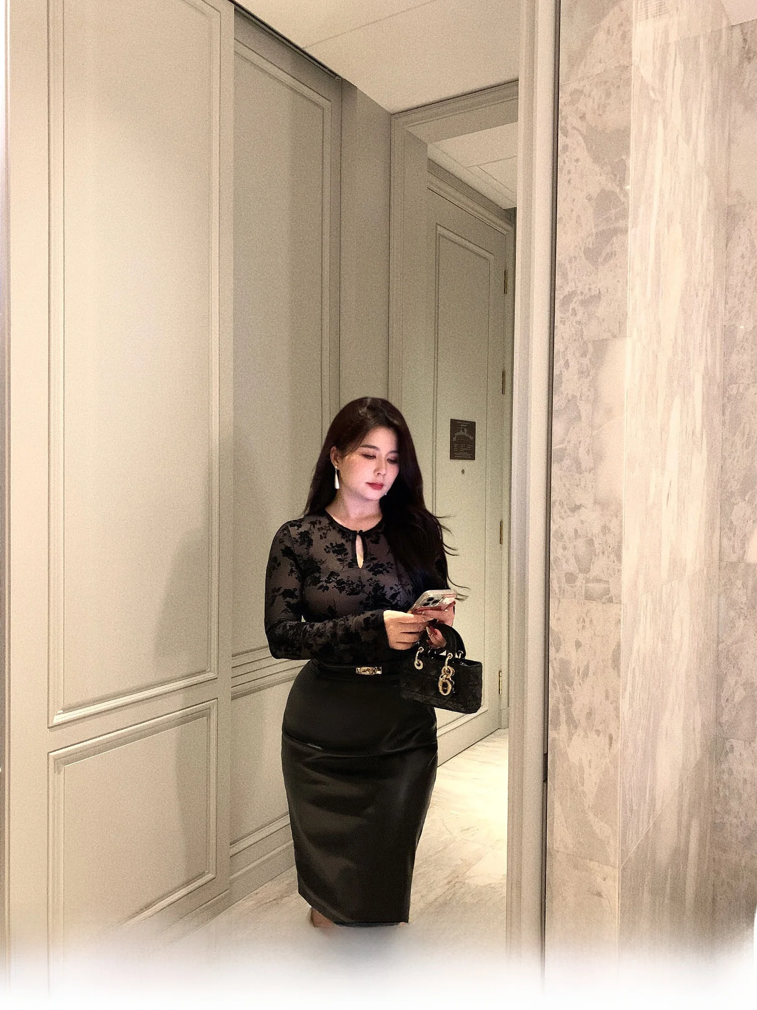 

Юбка миди с высокой талией, облегающая, больших размеров, из черной кожи, прямого кроя, винтажная, для офиса, женская, модная, осенняя новинка