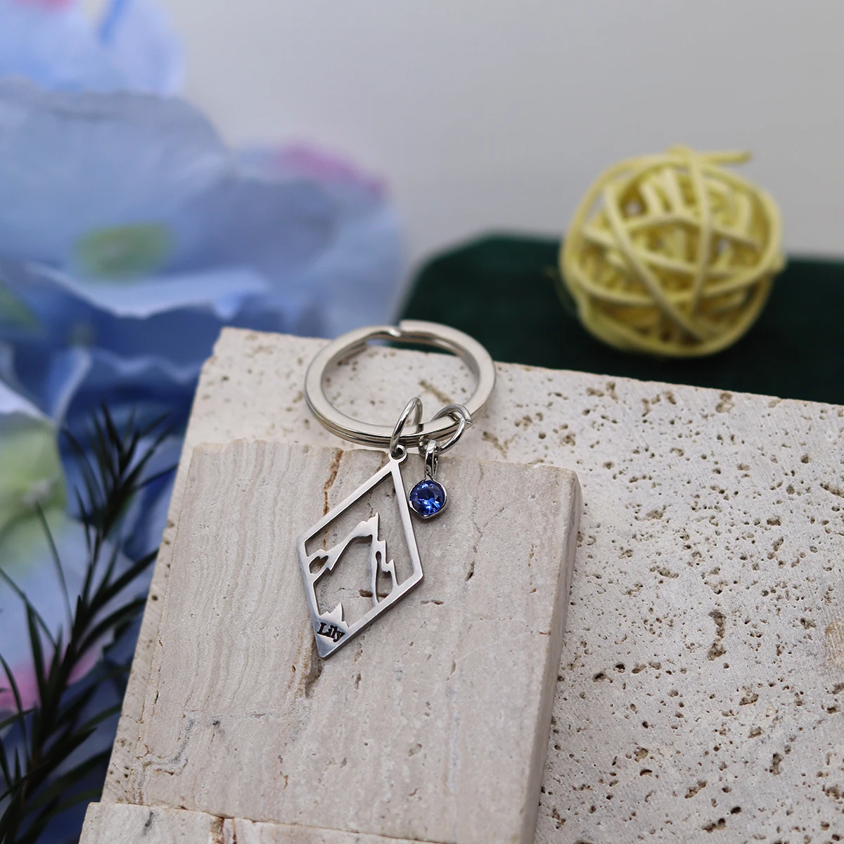 

Customized Stainless Steel Rhombus Mountain and River Pendant Keychain Engraved Cartoon Jewelry Men Gifts Women Gifts