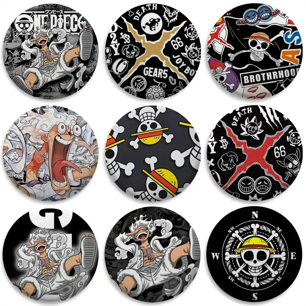 

Anime O-One P-Piece L-Luffy Badges Round Exquisite Badge Brooches Creative Pins For Clothes Hat Backpack Gift Accessories