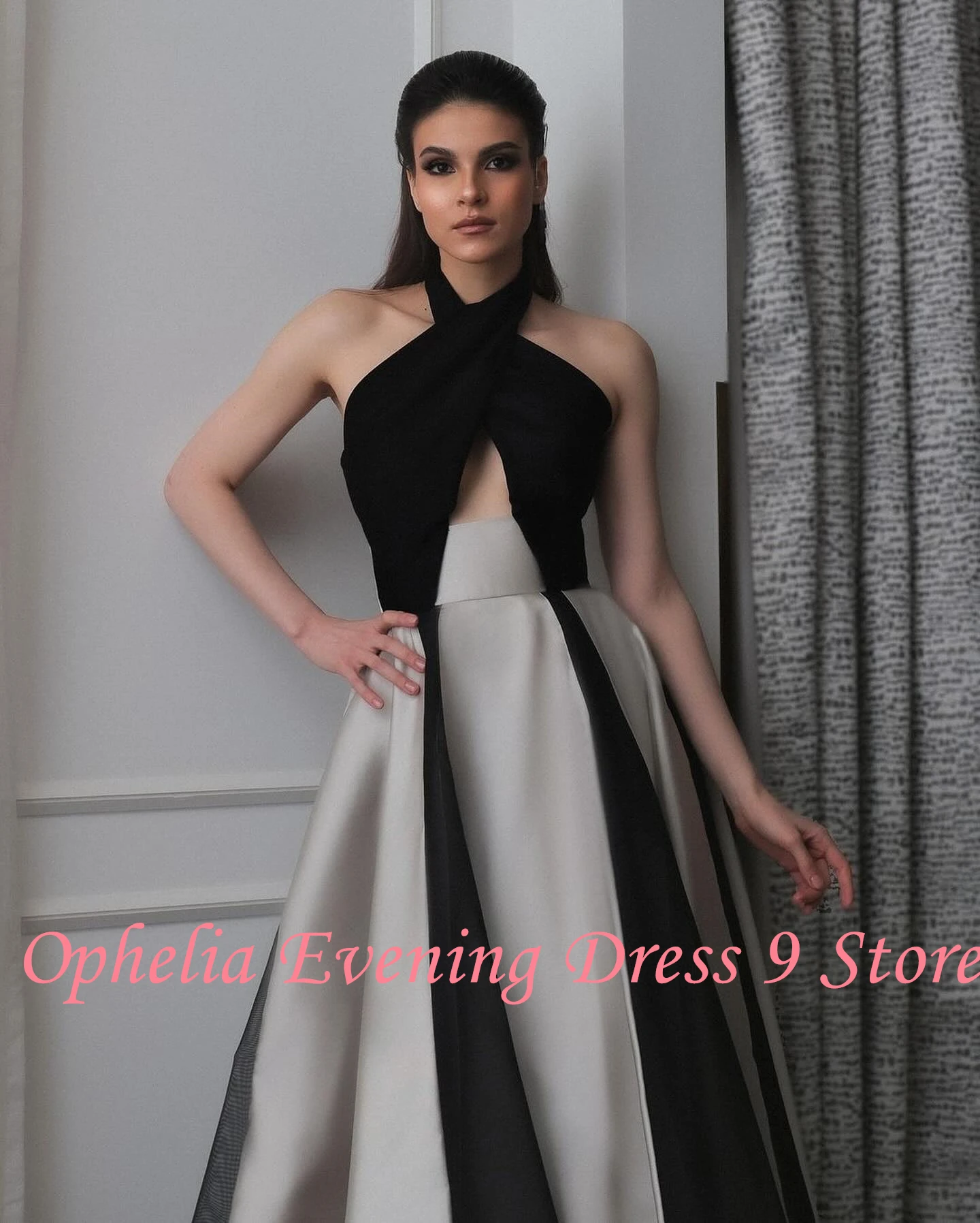 Customized Delicate Satin Evening Dresses Temperament A-Line Floor Length Halter Sleeveless Custom Made Special Occasion Gowns