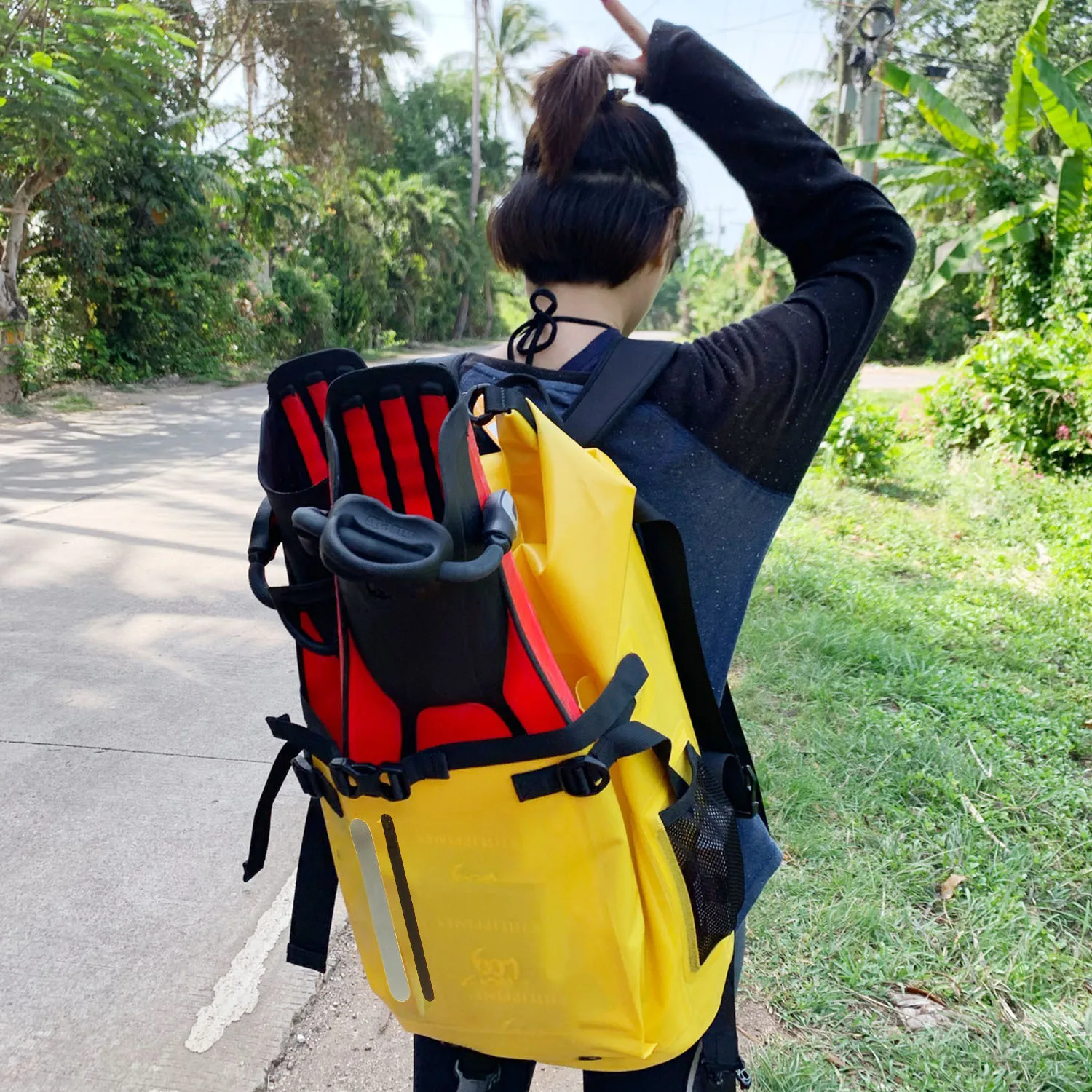Waterproof Diving Backpack Heavy Duty Roll-Top Closure, Dry Bag for Diving Fins and Diving Material, Unisex Adult