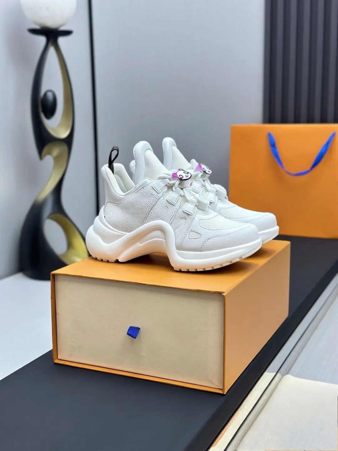 Unisex White Mesh Special-shaped Thick Sole Dad Shoes, Breathable Arch Outsole Trendy Height Increasing Casual Sneakers