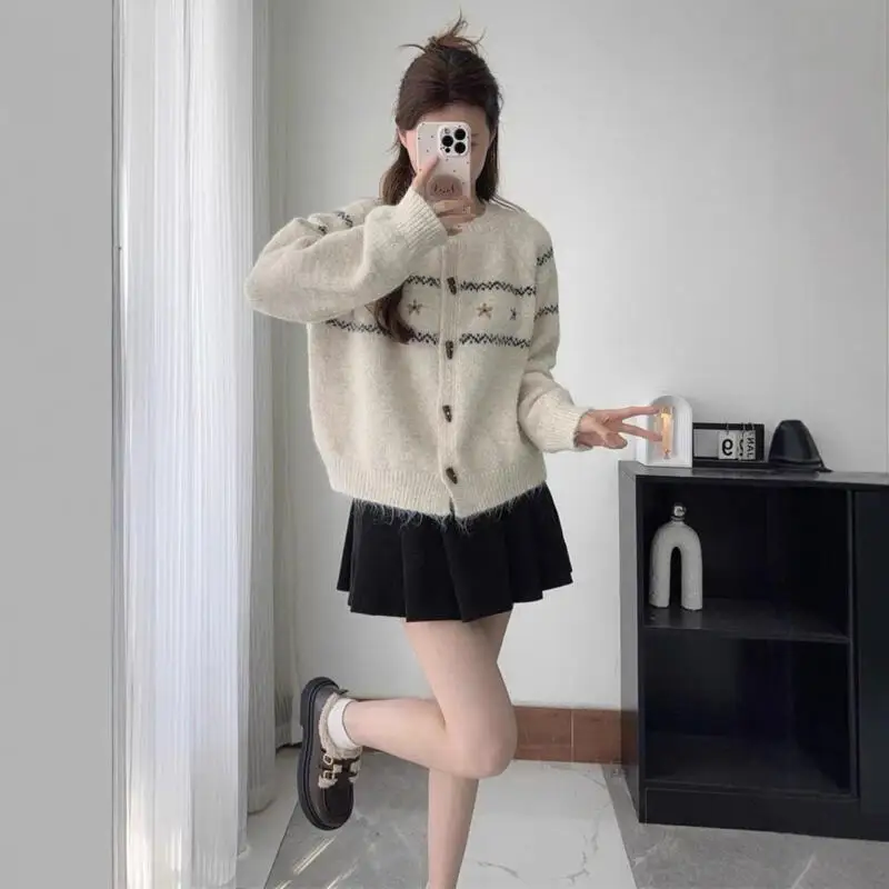 

Retro Horn Button Cardigan Sweater Knitted Pullover Women's Thicken Spring Autumn Winter Korean Style Girl's Knitwear Top Coat