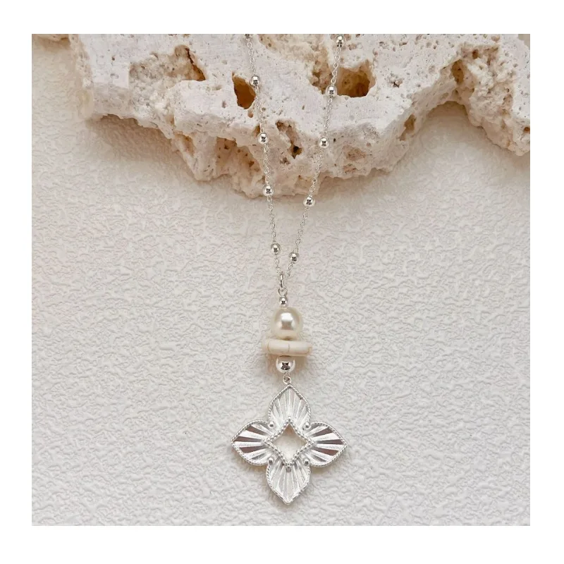 

Niche Simple Pendant Necklace Fashionable Versatile Light Luxury Commuter Jewelry