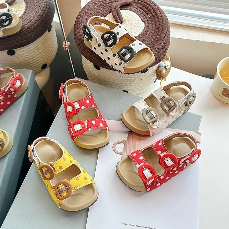 

Новые школьные повседневные сандалии для маленьких девочек, летние детские сандалии на толстой подошве с принтом в горошек, модные милые детские сандалии с открытым носком