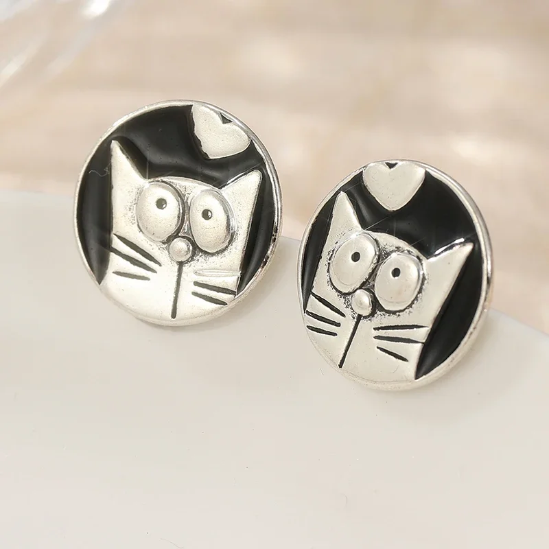 Fashion Silver Color Small Stud Earrings For Women Cute Cat Pattern Earrings Woman Daily Commute Trendy Jewelry
